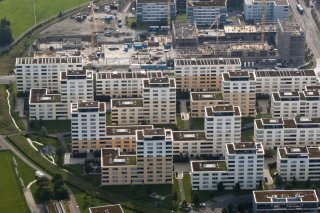 Le vote sur l'abolition de la valeur locative est marquée par un Röstigraben: la Suisse romande la refuse fortement, tandis que les alémaniques y sont favorables (image d'illustration). Keystone/ALESSANDRO DELLA BELLA